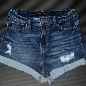 Kendall+Kylie “the iconic shorts”
